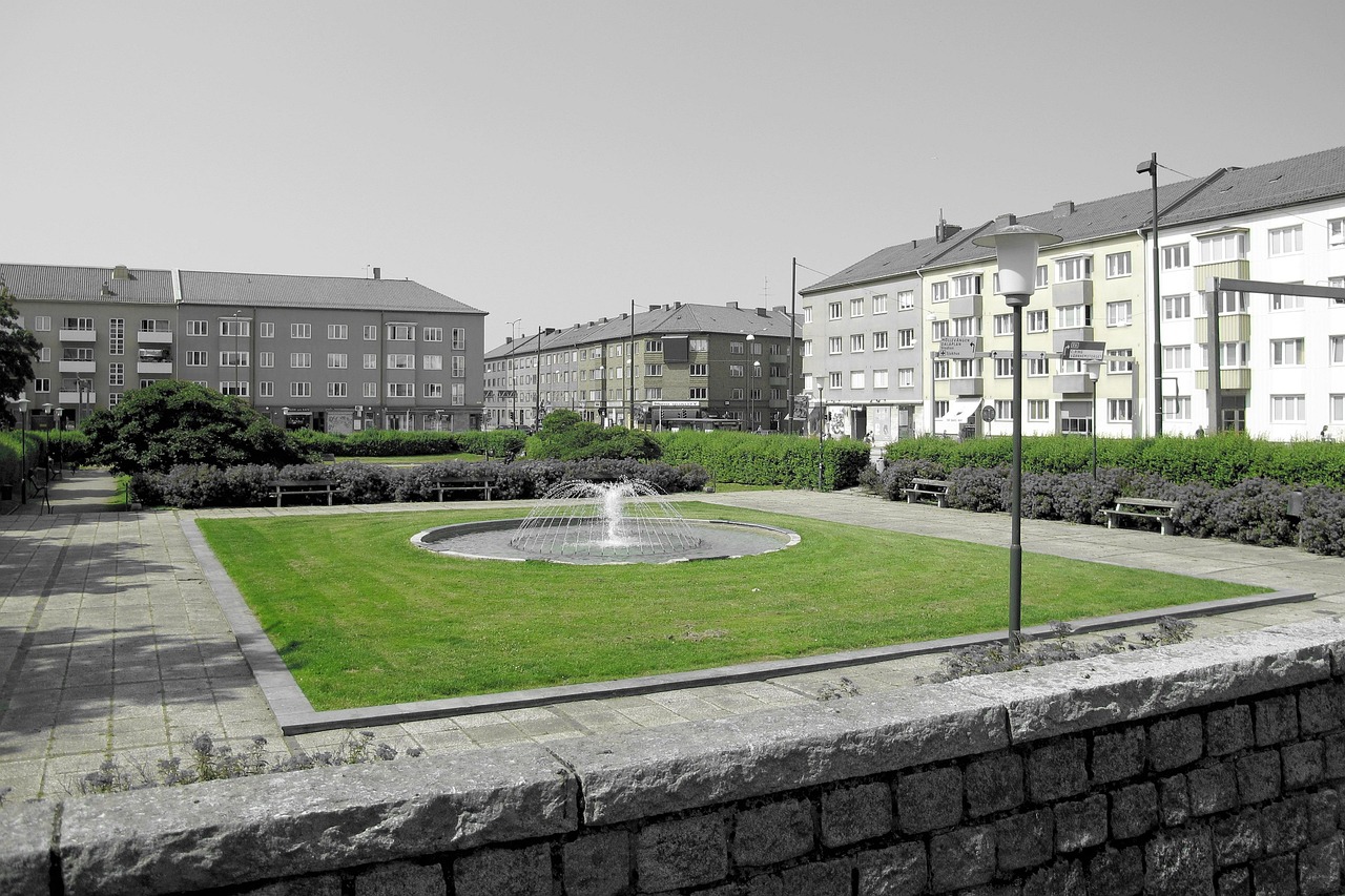 Interiör med scen och samlingsyta i kulturhuset